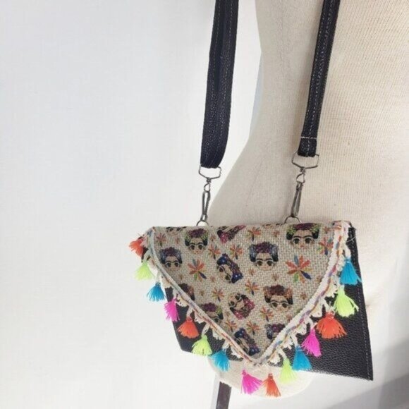 Frida Kahlo Mexican Artesanal Crossbody/Cl… - Picture 3 of 10